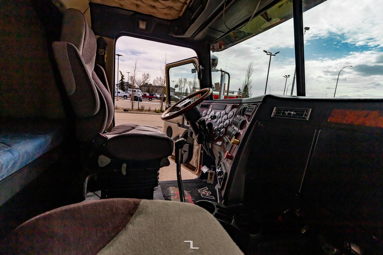 2007 Western Star 4900 SA Tractor Sleeper Heavy Spec Red Deer AB