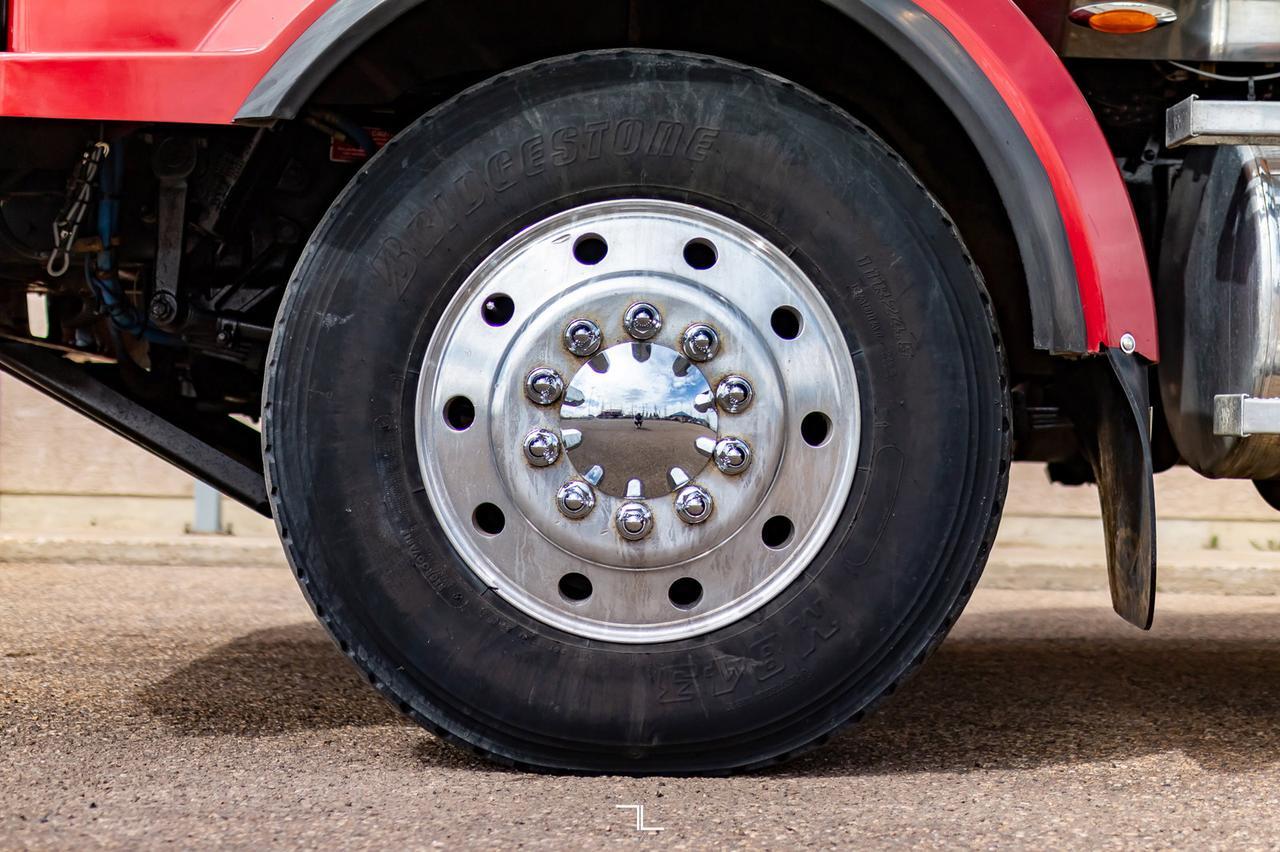 2007 Western Star 4900 SA Tractor Sleeper Heavy Spec Red Deer AB