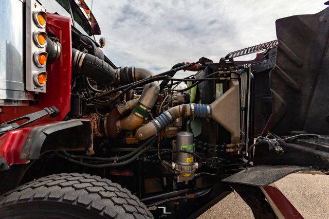 2007 Western Star 4900 SA Tractor Sleeper Heavy Spec Red Deer AB