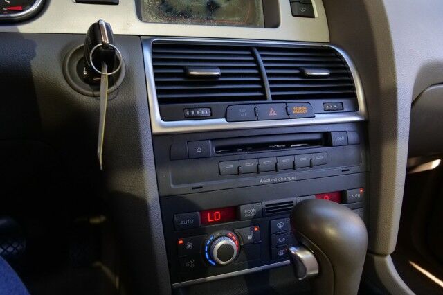 2008 Audi Q7 Premium QUATTRO / PANO Sunroof / Third Row! High Point NC