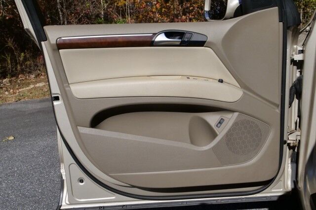 2008 Audi Q7 Premium QUATTRO / PANO Sunroof / Third Row! High Point NC