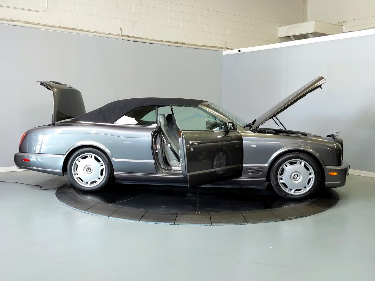 2008 Bentley Azure photo 24