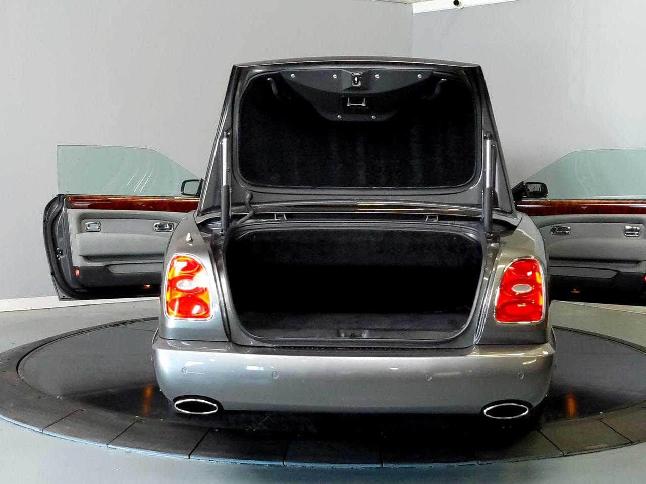 2008 Bentley Azure photo 22