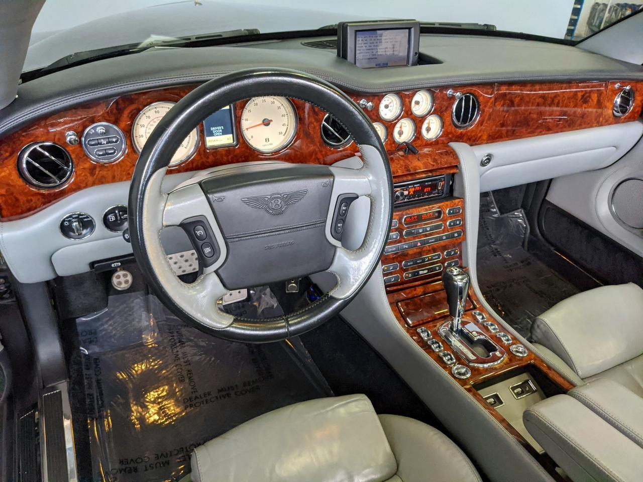 2008 Bentley Azure photo 28