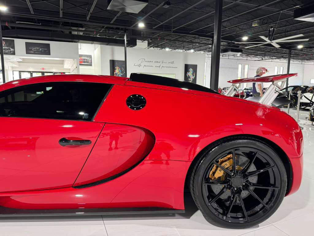 2008 Bugatti Veyron Italian Red paint, full PPF, custom interior, Ryft forged wheels/exhaust system AND MORE!!! Fort Lauderdale FL