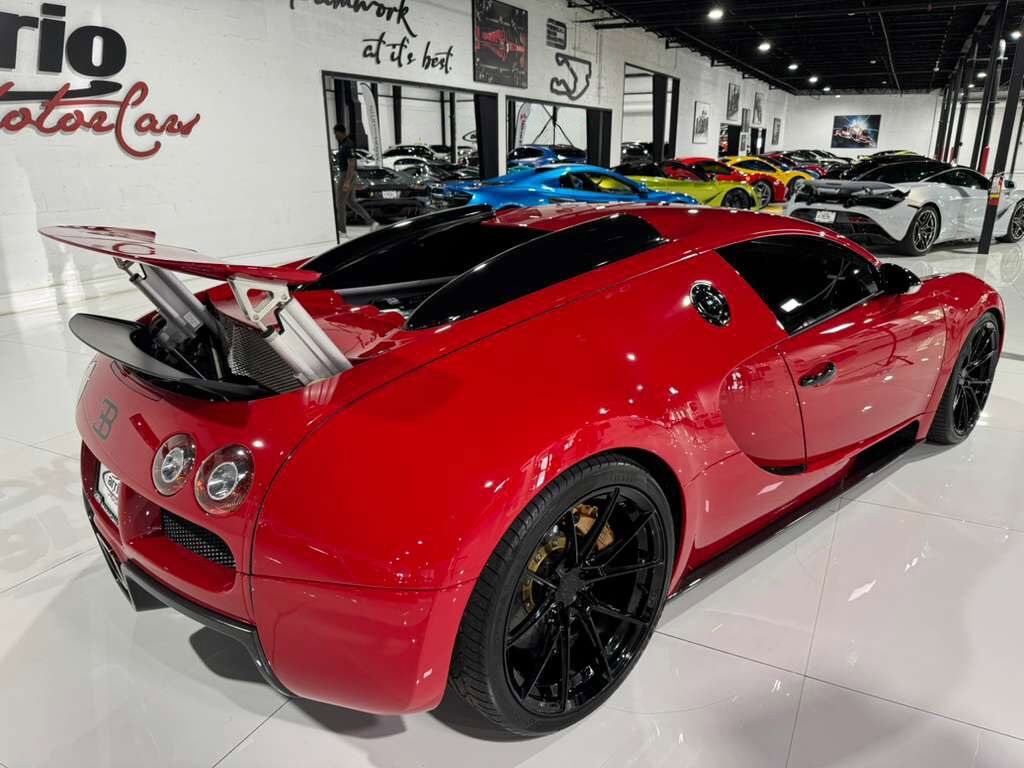 2008 Bugatti Veyron Italian Red paint, full PPF, custom interior, Ryft forged wheels/exhaust system AND MORE!!! Fort Lauderdale FL