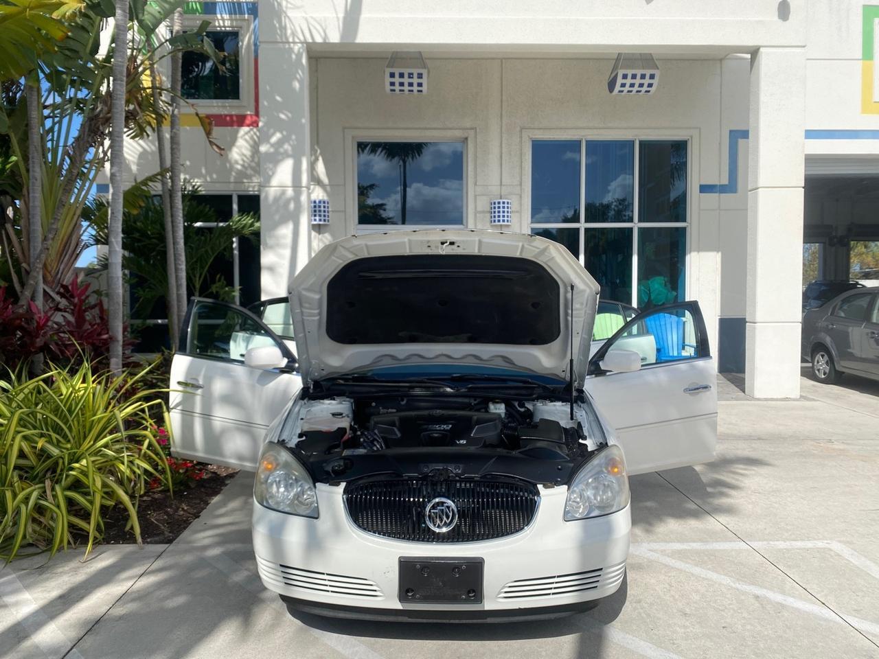 2008 Buick Lucerne CXL LOW MILES 40,989 1 OWNER Pompano Beach FL