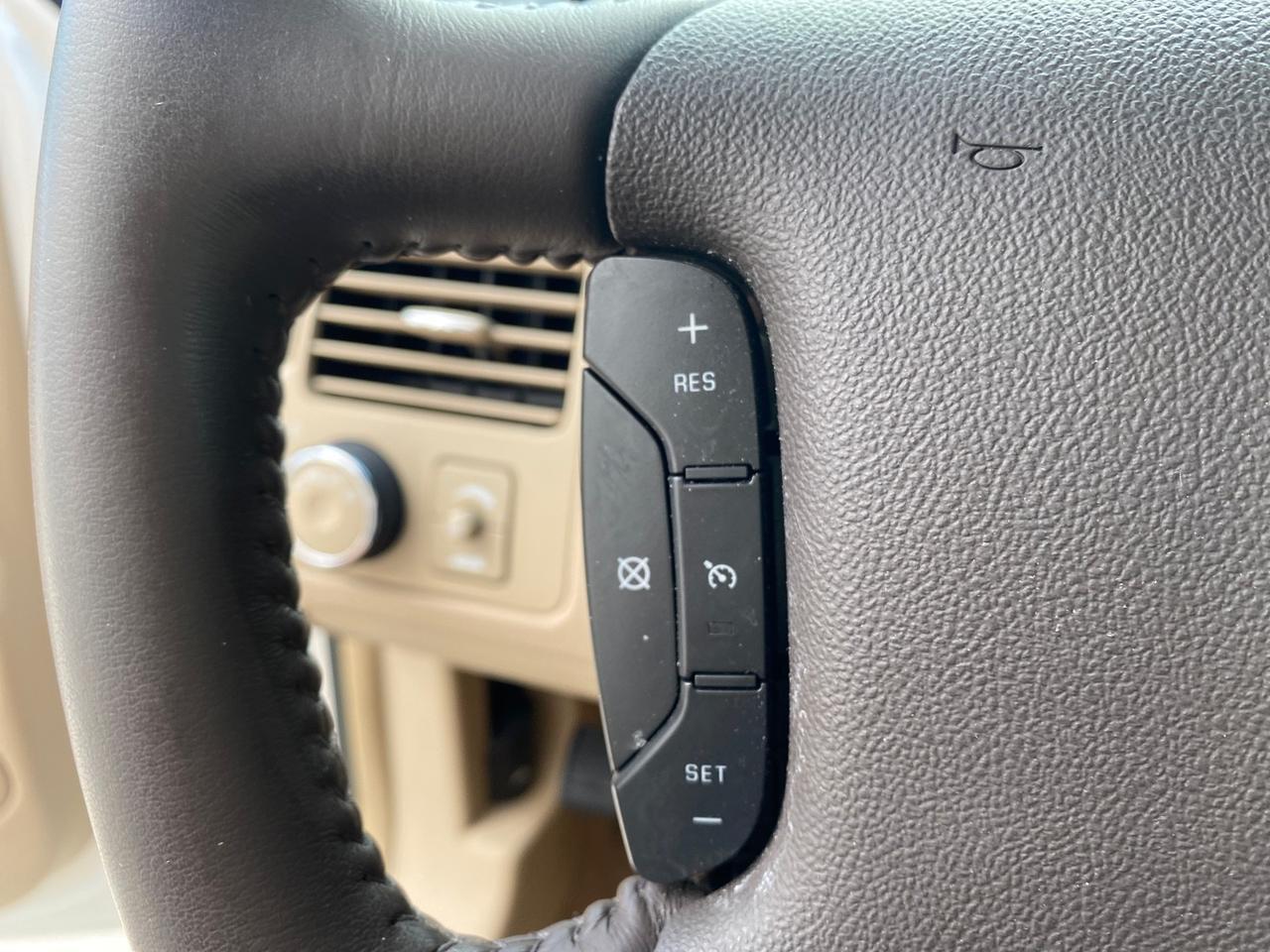 2008 Buick Lucerne CXL LOW MILES 40,989 1 OWNER Pompano Beach FL