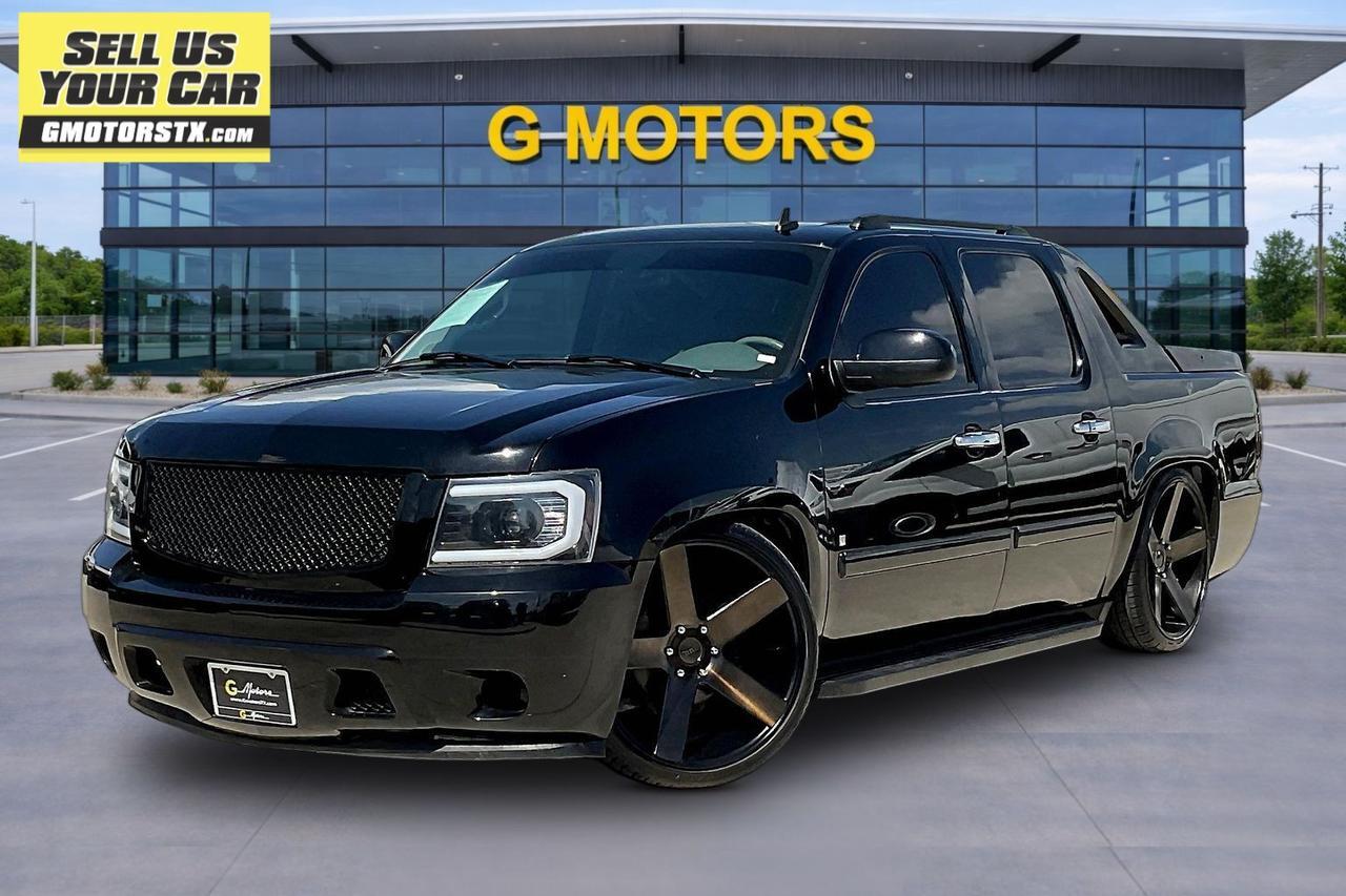 Black 2008 Chevrolet Avalanche Pickup Truck Automatic