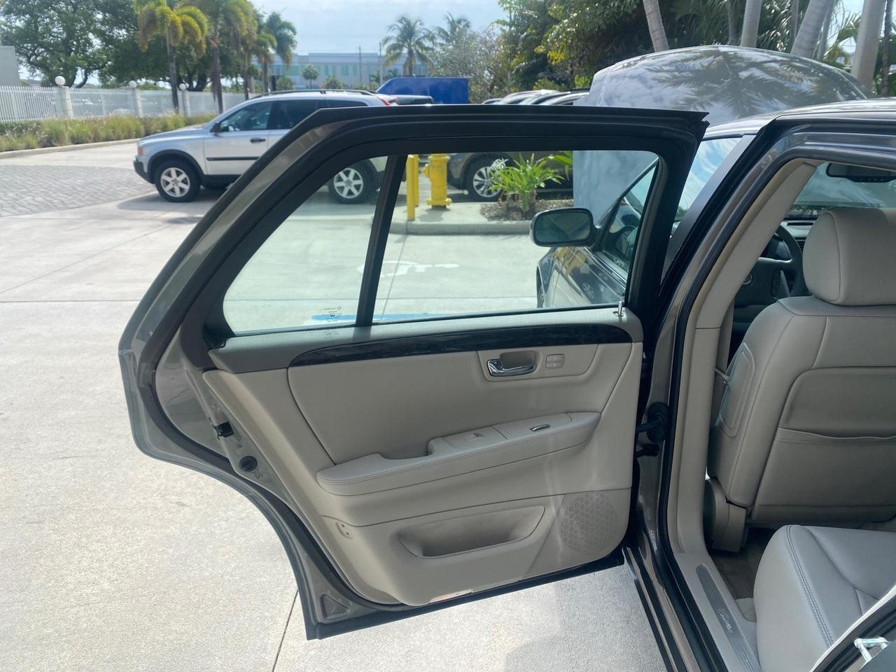 2008 Cadillac DTS LOW MILES 41,600 w/1SC Pompano Beach FL
