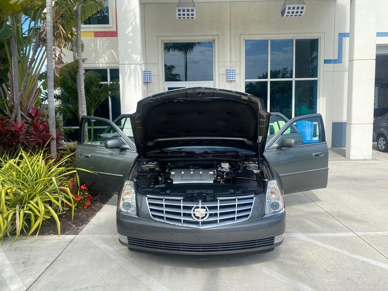 2008 Cadillac DTS LOW MILES 41,600 w/1SC Pompano Beach FL