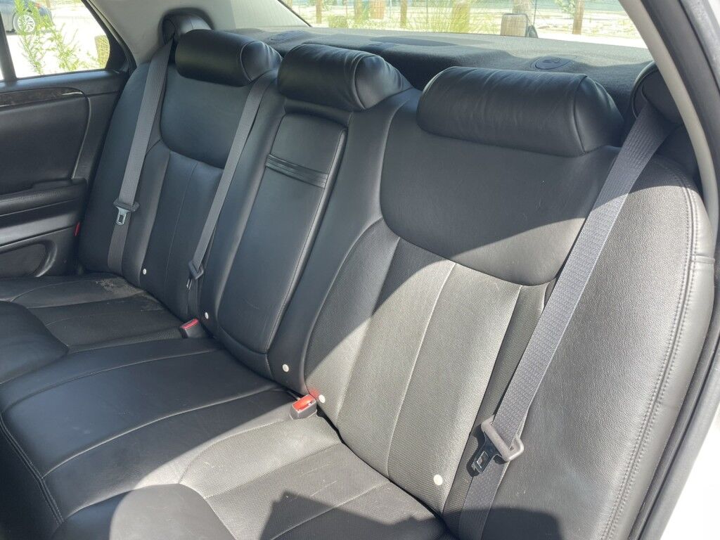 2008 Cadillac DTS w/1SC~CHROME GRILLE~FRONT BUCKET SEATS~LEATHER SEATS Sarasota FL