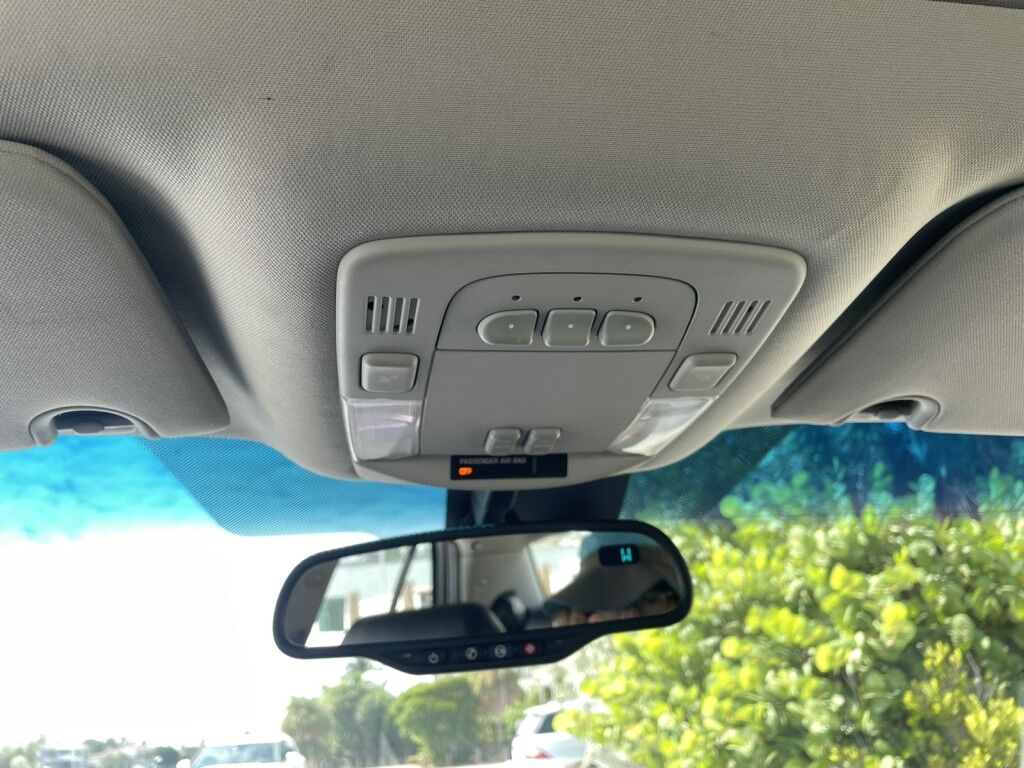 2008 Cadillac DTS w/1SC~CHROME GRILLE~FRONT BUCKET SEATS~LEATHER SEATS Sarasota FL