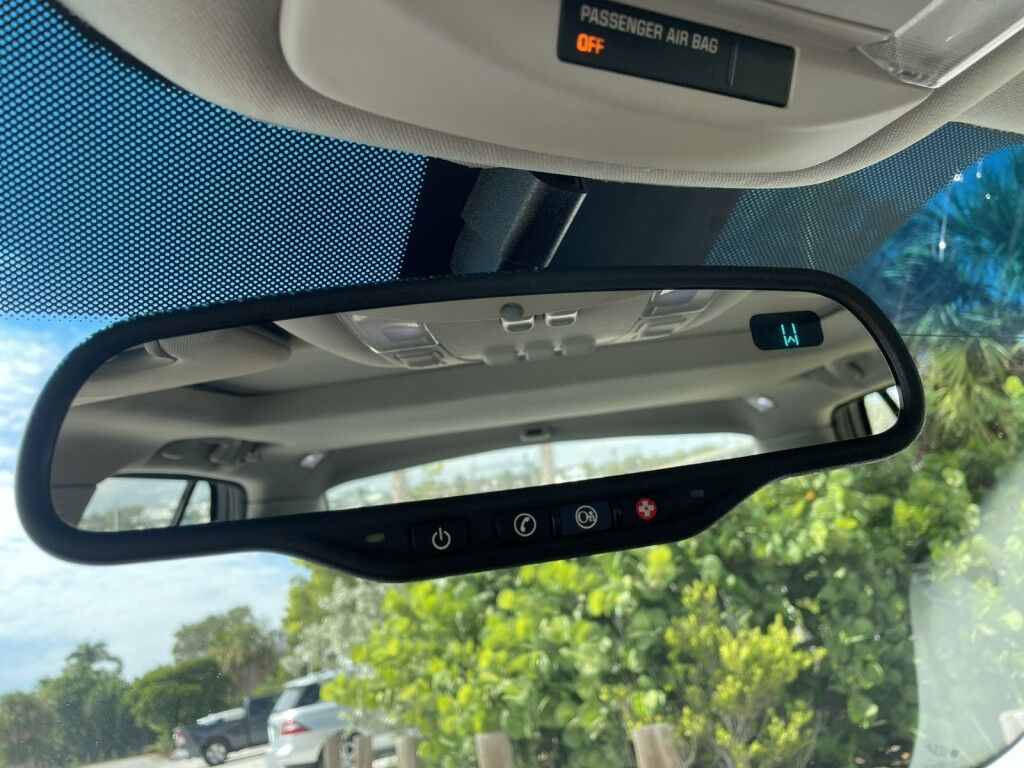 2008 Cadillac DTS w/1SC~CHROME GRILLE~FRONT BUCKET SEATS~LEATHER SEATS Sarasota FL