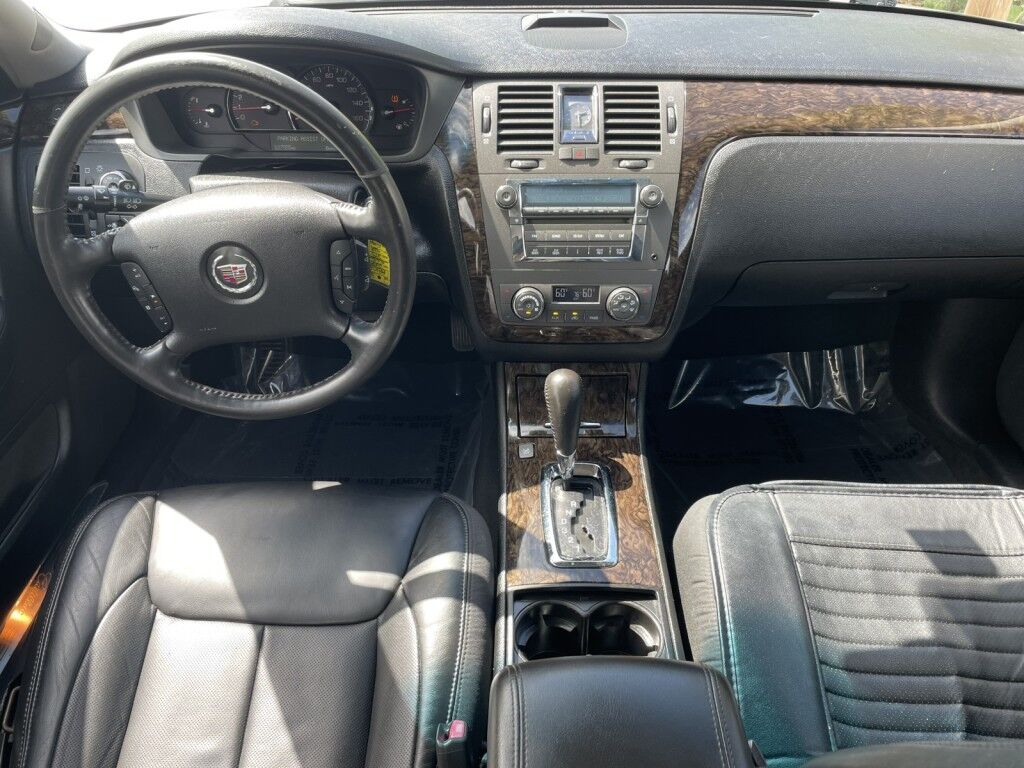 2008 Cadillac DTS w/1SC~CHROME GRILLE~FRONT BUCKET SEATS~LEATHER SEATS Sarasota FL