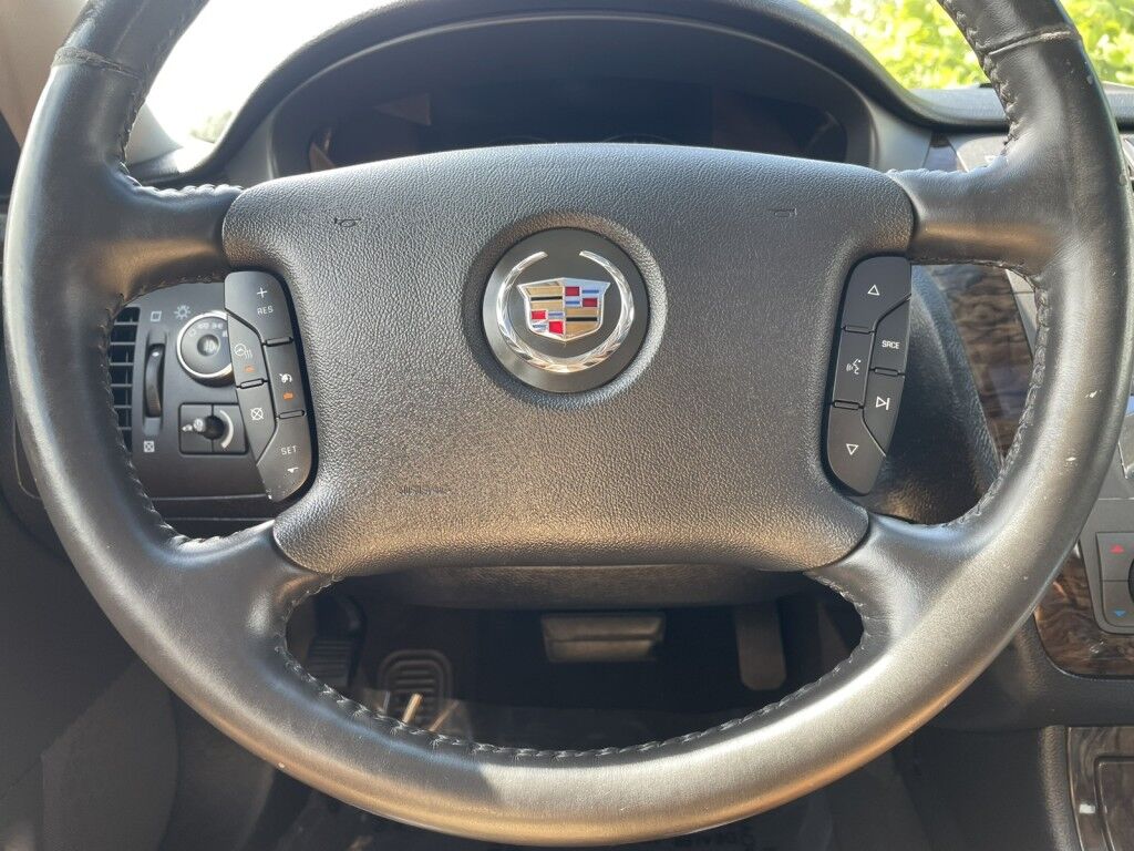 2008 Cadillac DTS w/1SC~CHROME GRILLE~FRONT BUCKET SEATS~LEATHER SEATS Sarasota FL