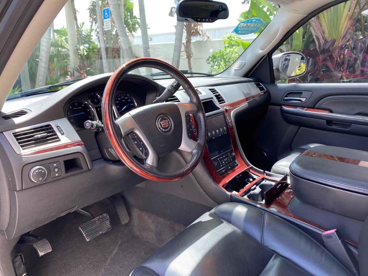2008 Cadillac Escalade SUNROOF DVD LOW MILES 71,690 Pompano Beach FL