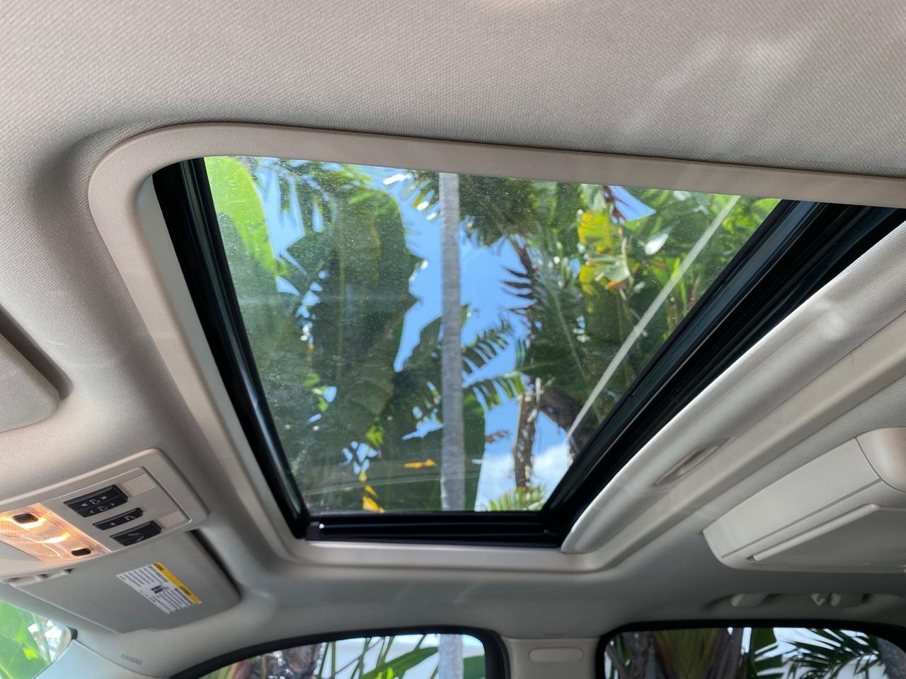 2008 Cadillac Escalade SUNROOF DVD LOW MILES 71,690 Pompano Beach FL
