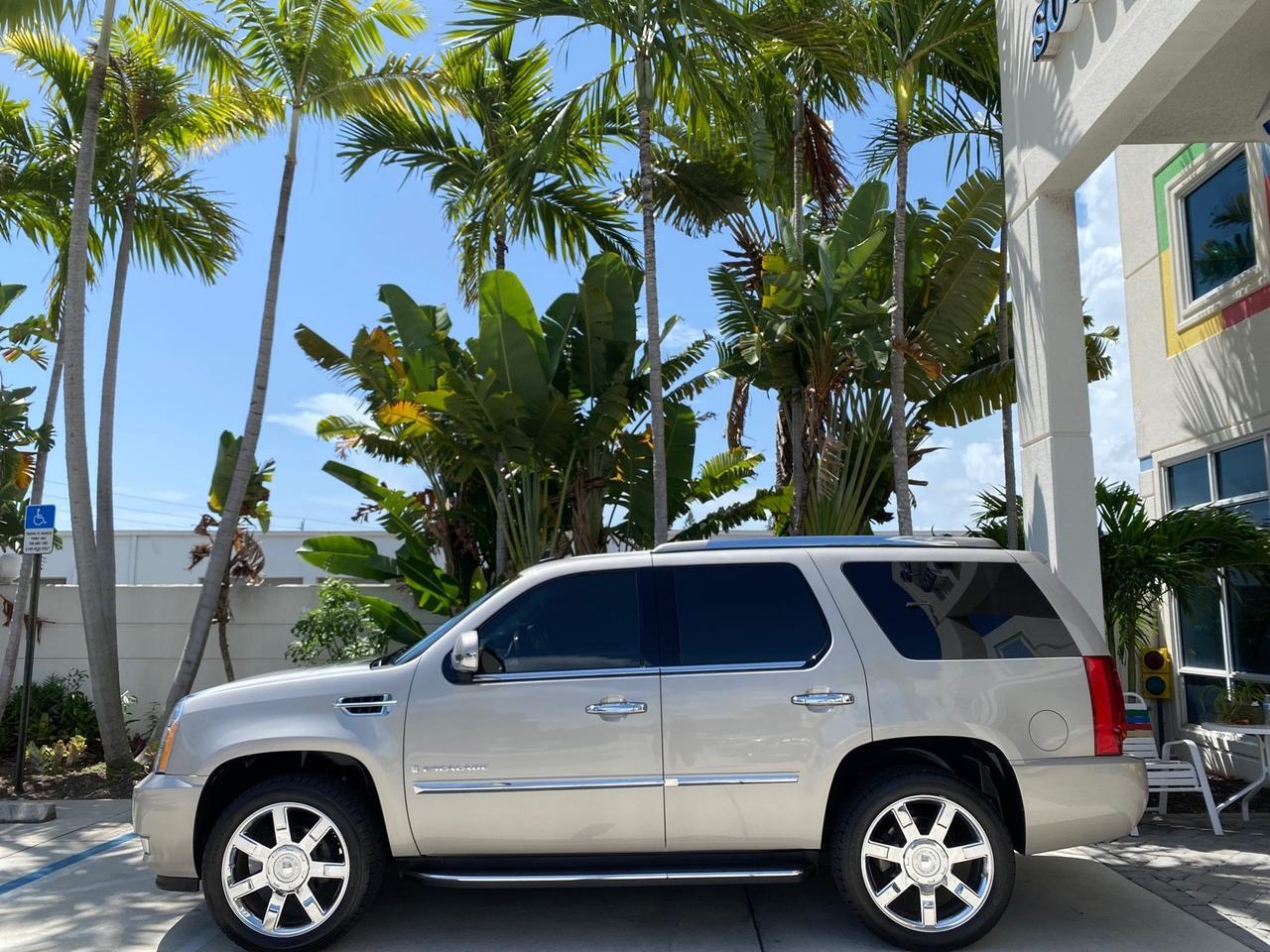 2008 Cadillac Escalade SUNROOF DVD LOW MILES 71,690 Pompano Beach FL