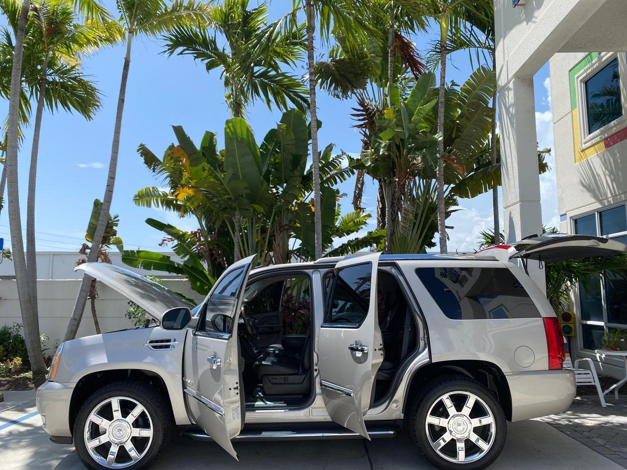 2008 Cadillac Escalade SUNROOF DVD LOW MILES 71,690 Pompano Beach FL