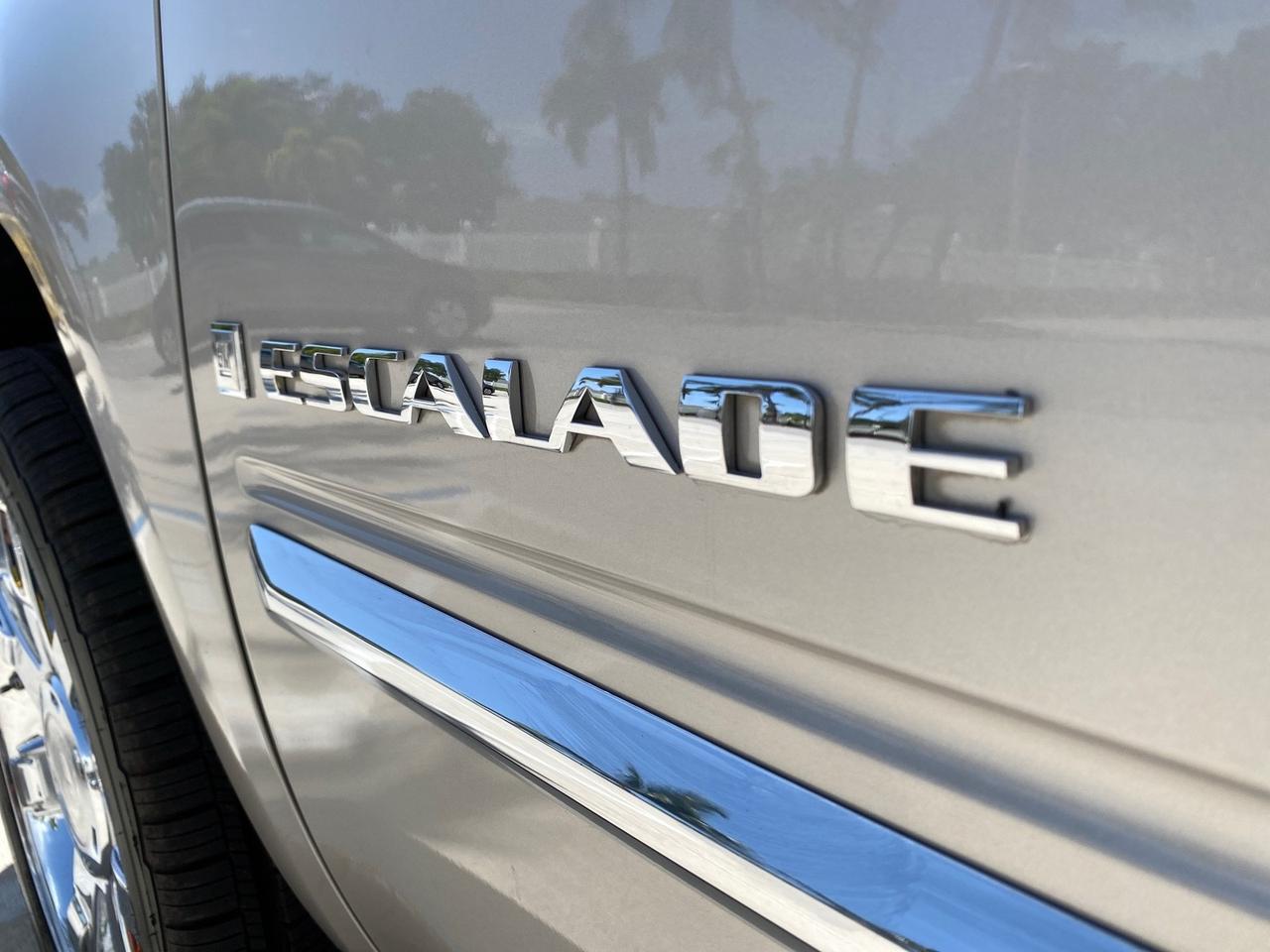 2008 Cadillac Escalade SUNROOF DVD LOW MILES 71,690 Pompano Beach FL