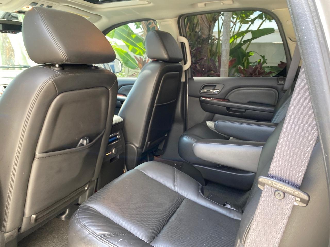 2008 Cadillac Escalade SUNROOF DVD LOW MILES 71,690 Pompano Beach FL