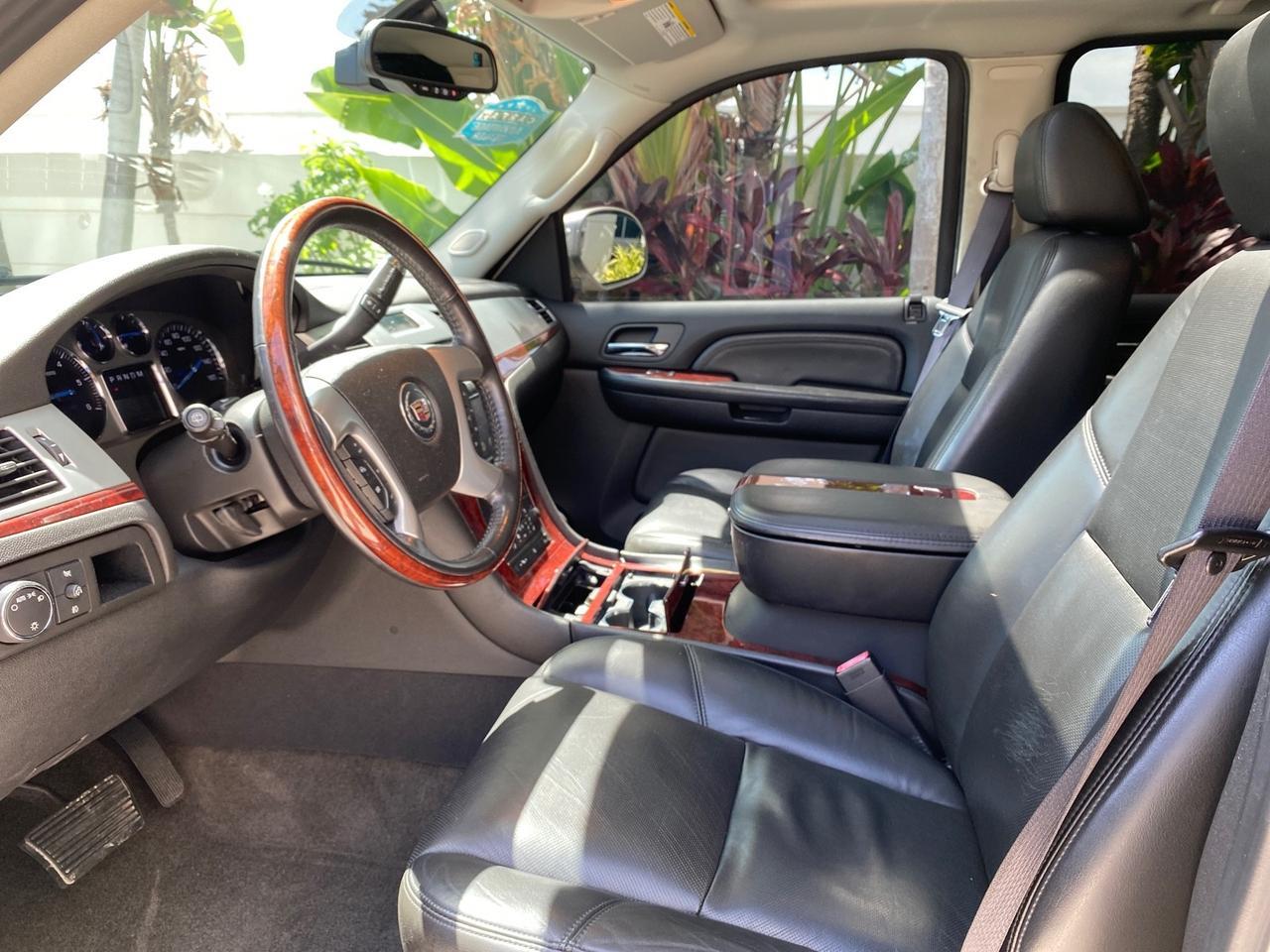 2008 Cadillac Escalade SUNROOF DVD LOW MILES 71,690 Pompano Beach FL