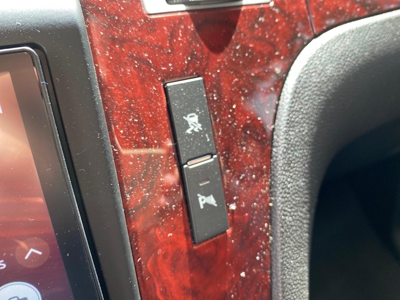 2008 Cadillac Escalade SUNROOF DVD LOW MILES 71,690 Pompano Beach FL