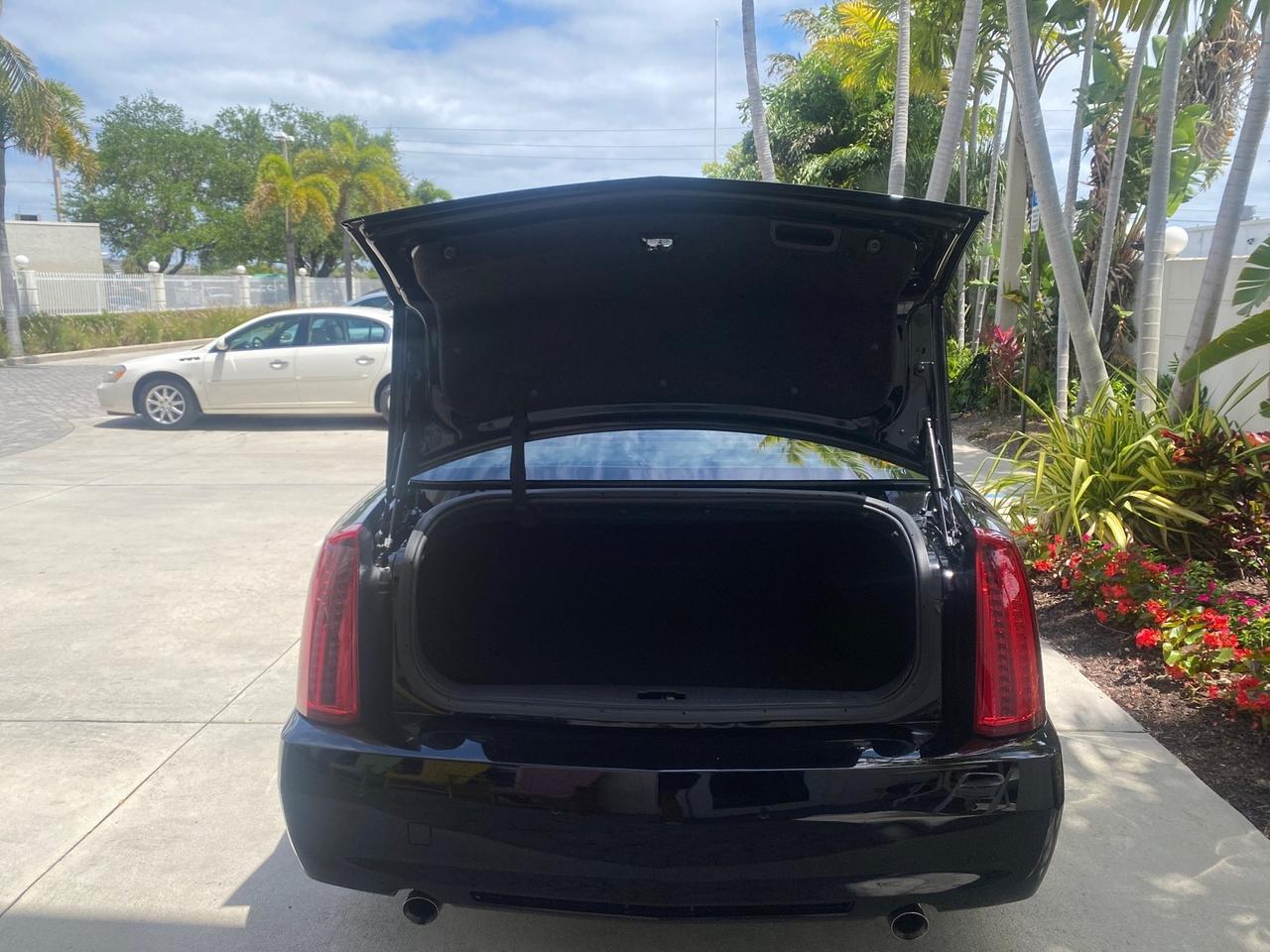 2008 Cadillac STS RWD 1 OWNERLOW MILES 39813 Pompano Beach FL