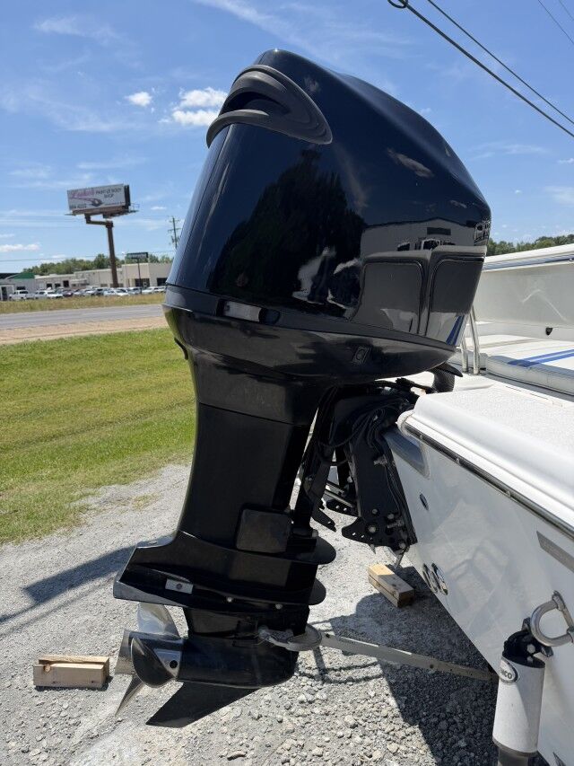 2008 Champion Boats 22 Bay w/200 Mercury Optimax Lafayette LA