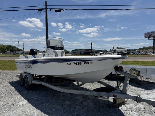 2008 Champion Boats 22 Bay w/200 Mercury Optimax