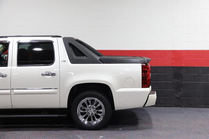 2008 Chevrolet Avalanche LTZ 4WD 4dr Truck Chicago IL