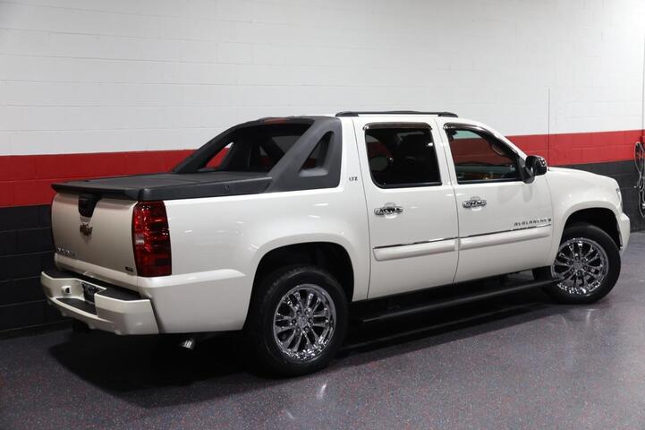 2008 Chevrolet Avalanche LTZ 4WD 4dr Truck Chicago IL