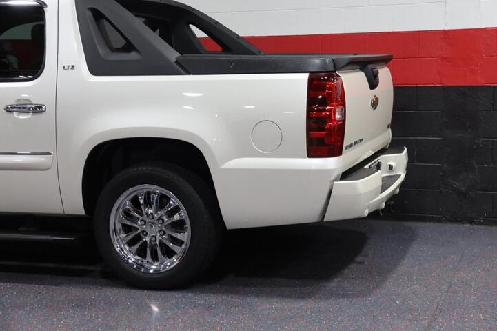 2008 Chevrolet Avalanche LTZ 4WD 4dr Truck Chicago IL