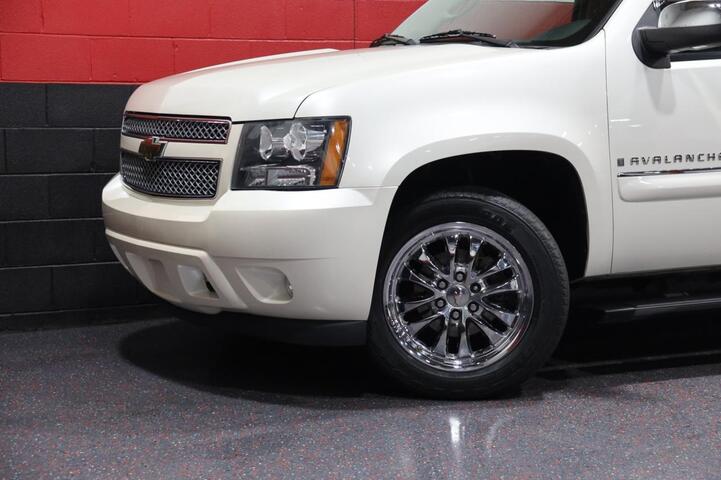 2008 Chevrolet Avalanche LTZ 4WD 4dr Truck Chicago IL