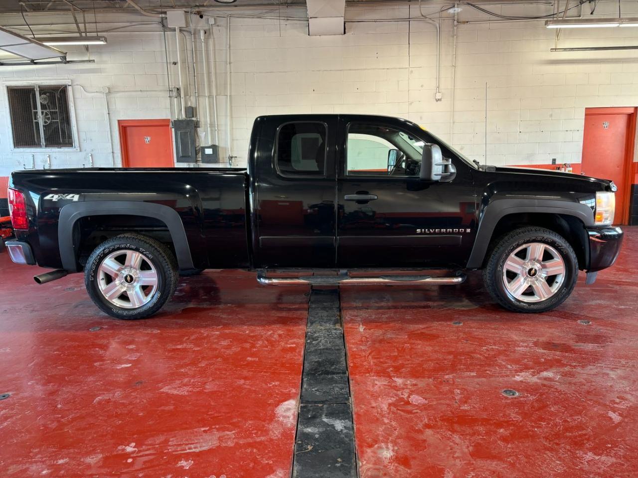2008 Chevrolet Silverado 1500 LT1 Ext. Cab Std. Box 4WD