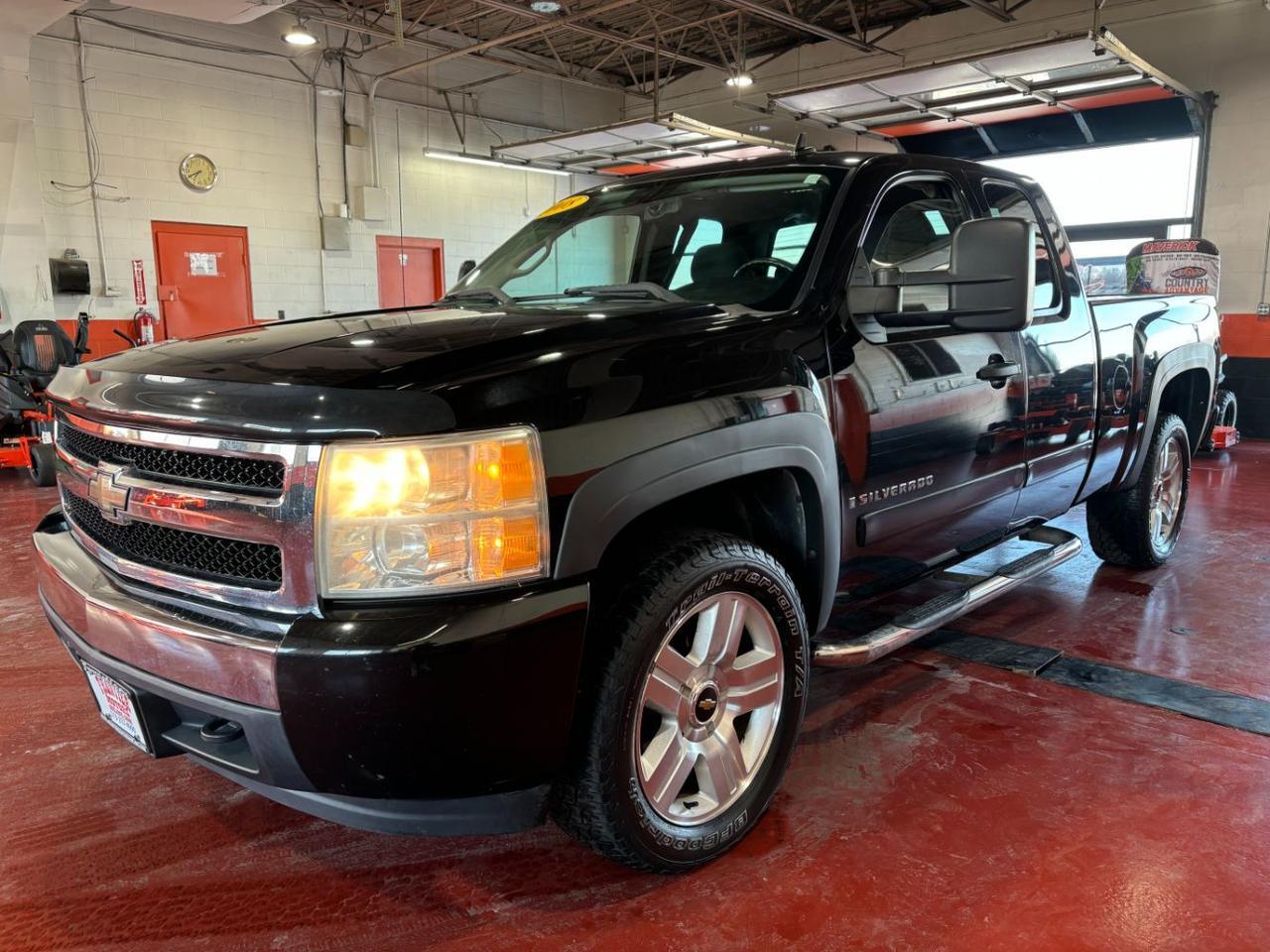 2008 Chevrolet Silverado 1500 LT1 Ext. Cab Std. Box 4WD Franklin OH