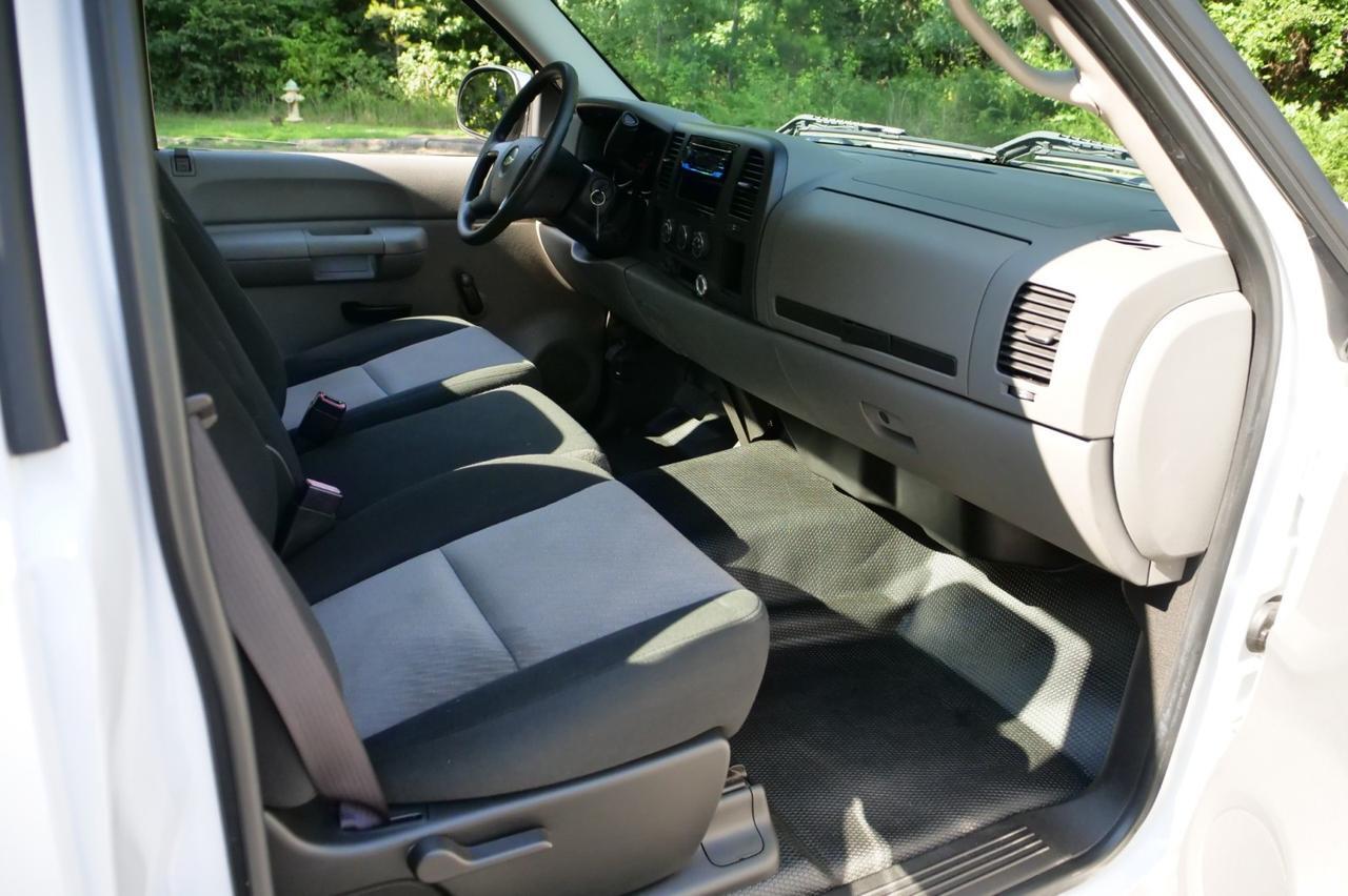 2008 Chevrolet Silverado 1500 Work Truck / Long Bed / 4.3L V6 / LOW MILES! Lincolnton NC