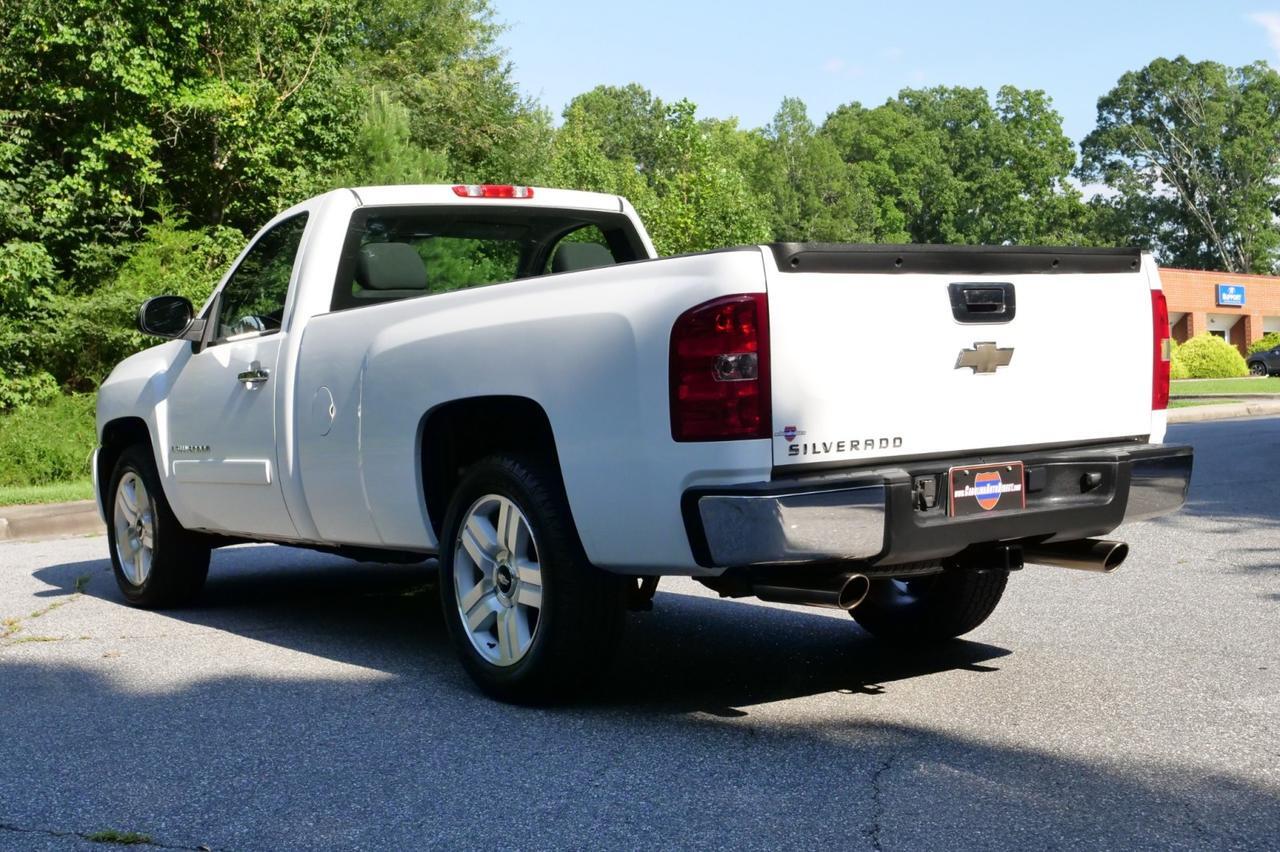 2008 Chevrolet Silverado 1500 Work Truck / Long Bed / 4.3L V6 / LOW MILES! Lincolnton NC