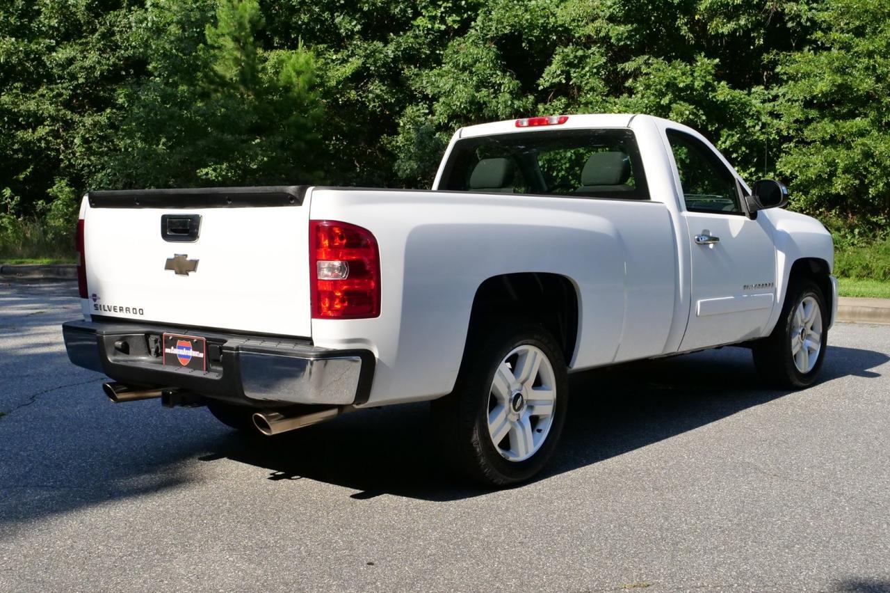 2008 Chevrolet Silverado 1500 Work Truck / Long Bed / 4.3L V6 / LOW MILES! Lincolnton NC