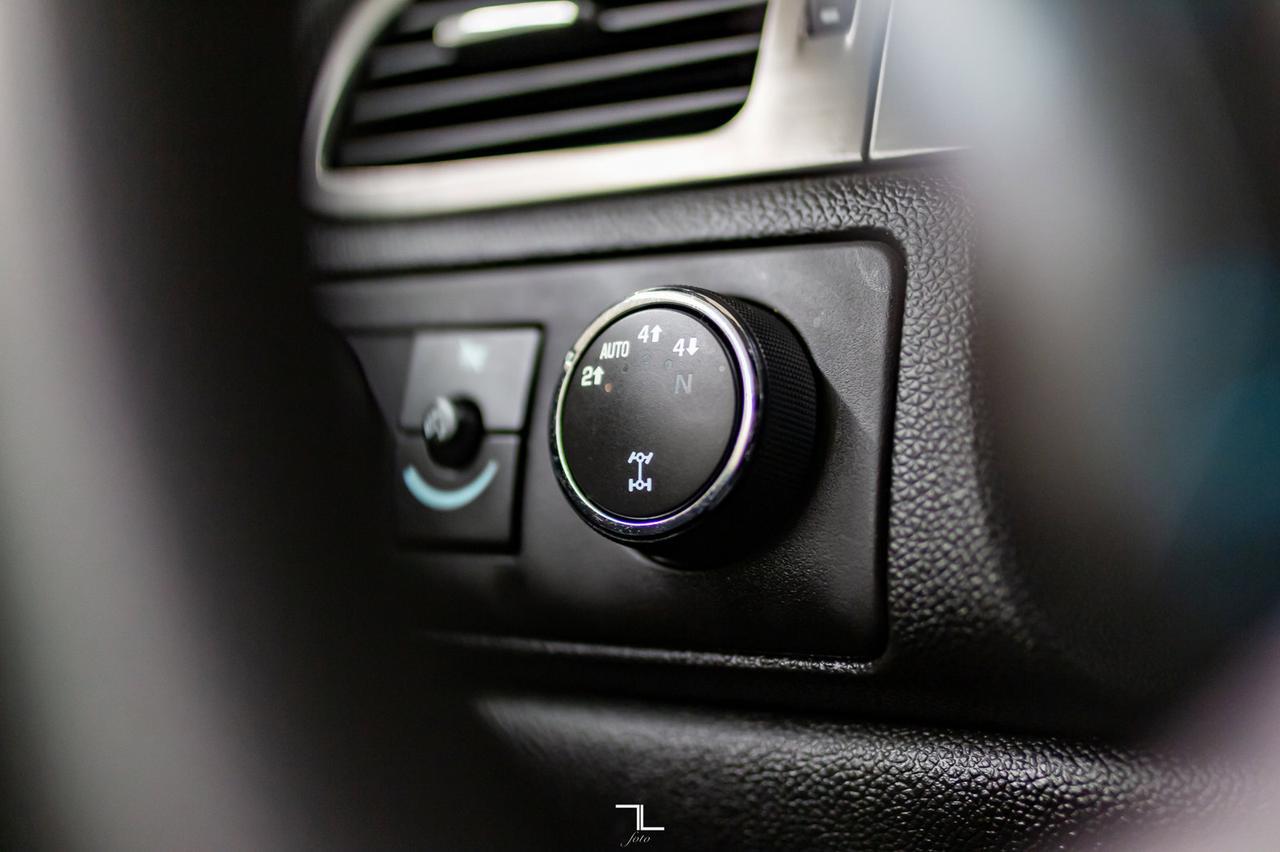 2008 Chevrolet Suburban 2500 4x4 LS 8 Passenger Red Deer AB