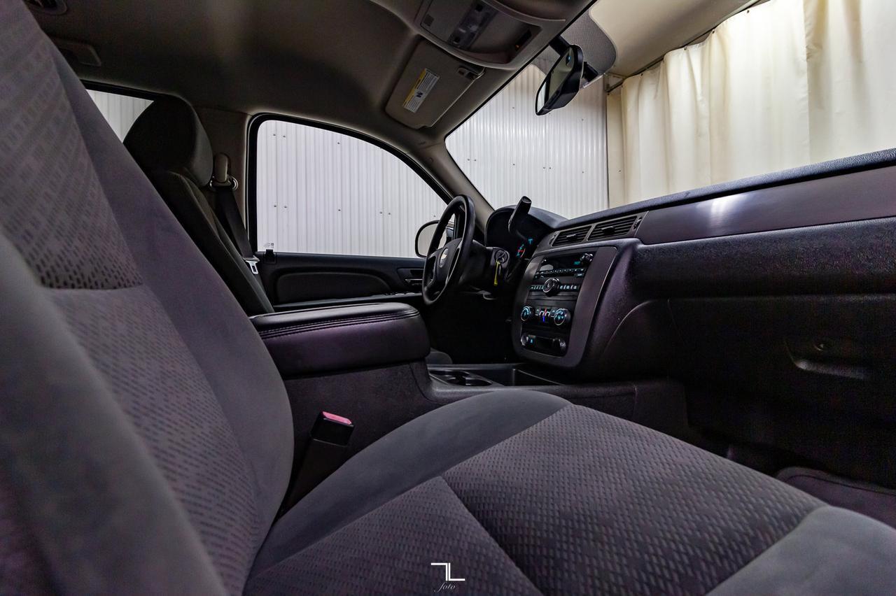 2008 Chevrolet Suburban 2500 4x4 LS 8 Passenger Red Deer AB