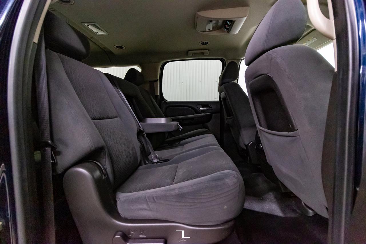 2008 Chevrolet Suburban 2500 4x4 LS 8 Passenger Red Deer AB