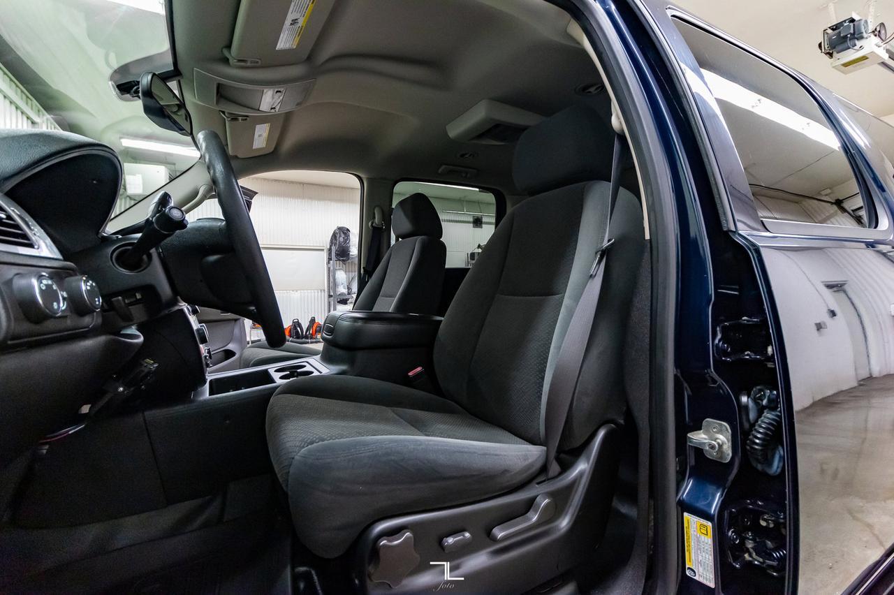 2008 Chevrolet Suburban 2500 4x4 LS 8 Passenger Red Deer AB