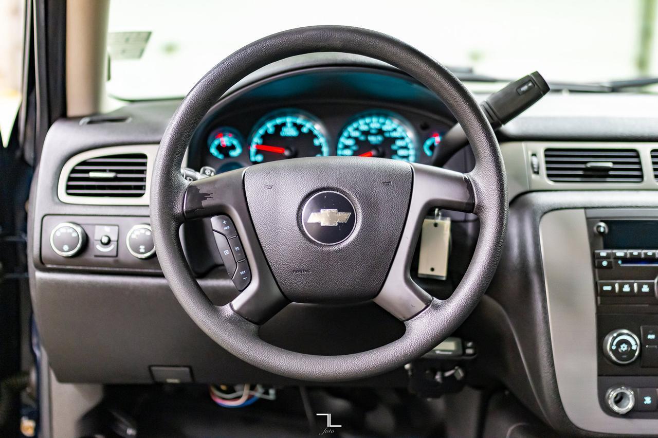 2008 Chevrolet Suburban 2500 4x4 LS 8 Passenger Red Deer AB