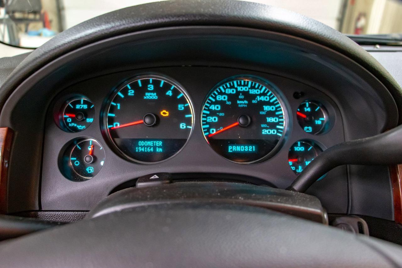 2008 Chevrolet Suburban 4X4 LT Leather Roof DVD Red Deer AB