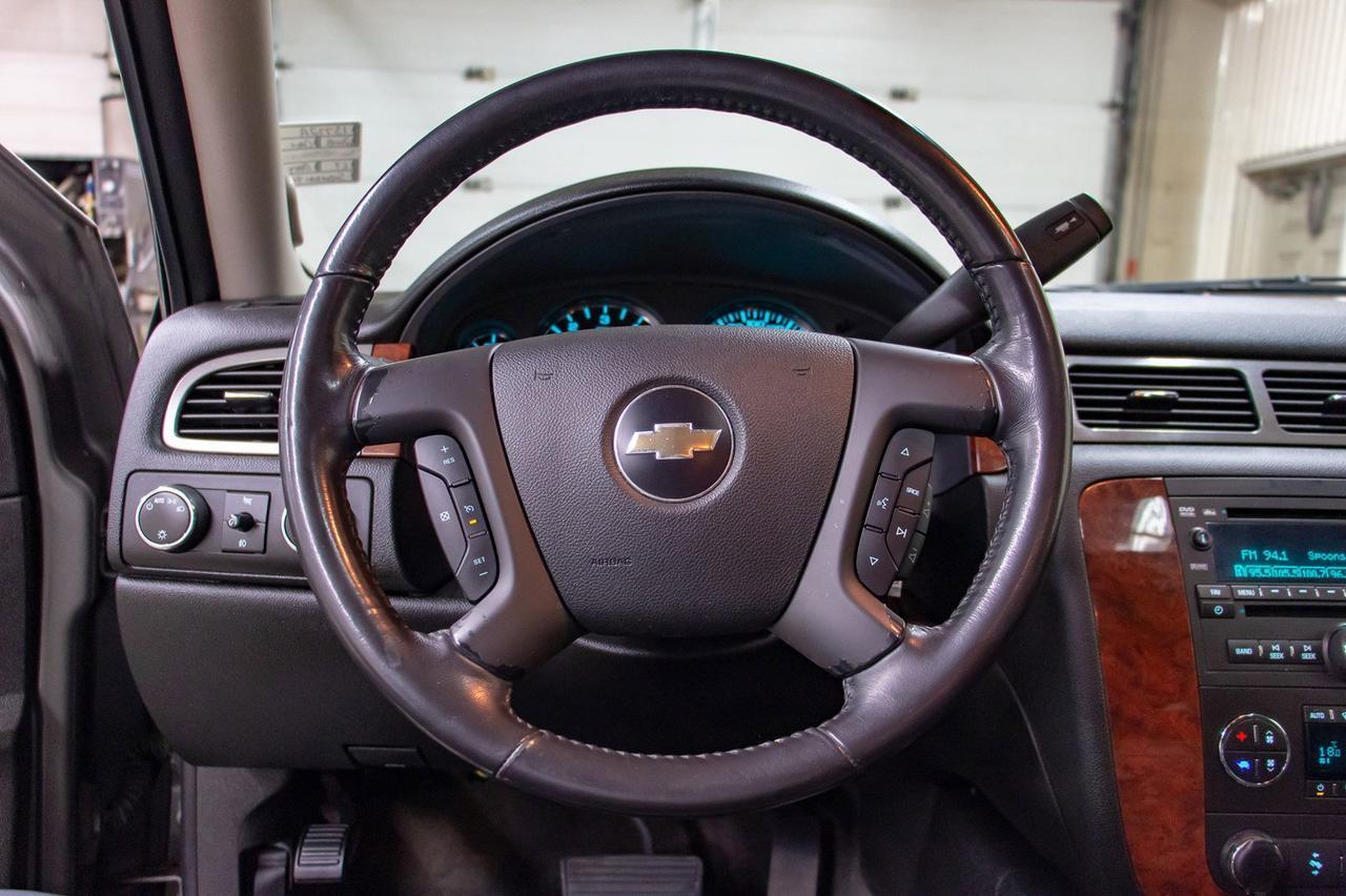 2008 Chevrolet Suburban 4X4 LT Leather Roof DVD Red Deer AB