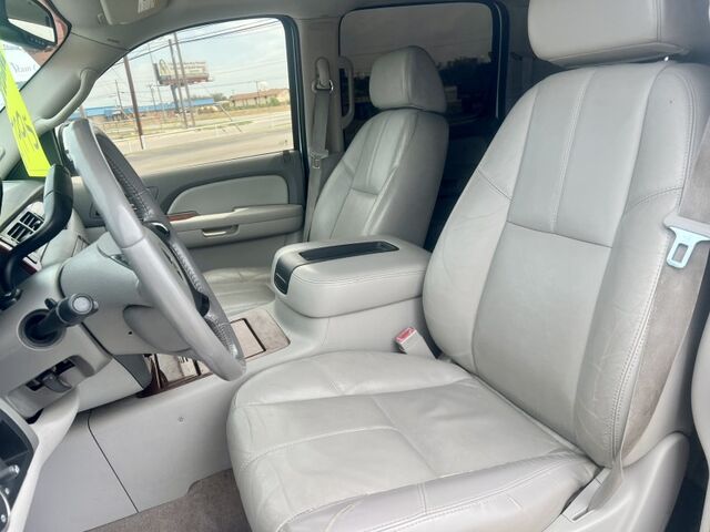 2008 Chevrolet Suburban LTZ  TX