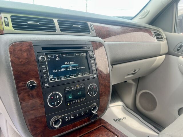 2008 Chevrolet Suburban LTZ  TX