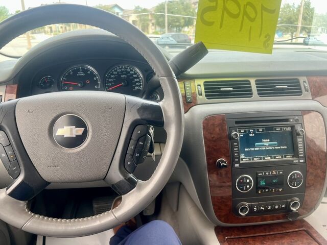 2008 Chevrolet Suburban LTZ  TX